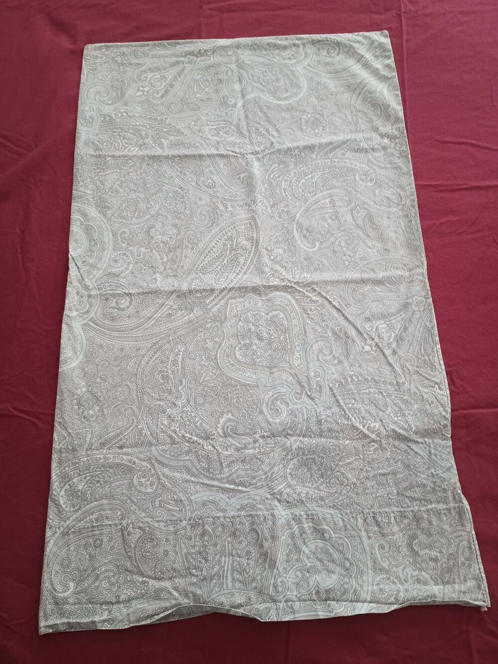 Lauren Ralph Lauren Queen Pillow Case Gray white blue paisley Medallion cotton